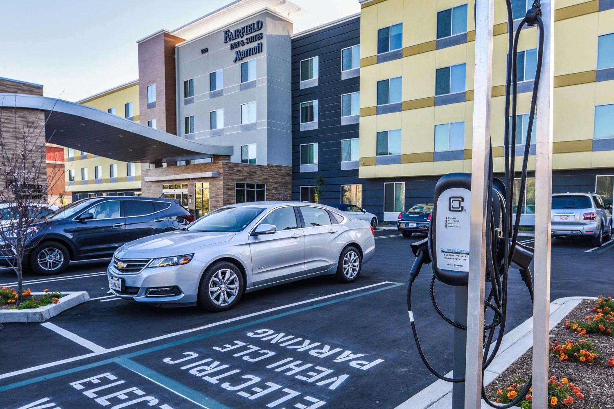 Fairfield Inn & Suites Ontario Rancho Cucamonga Zewnętrze zdjęcie