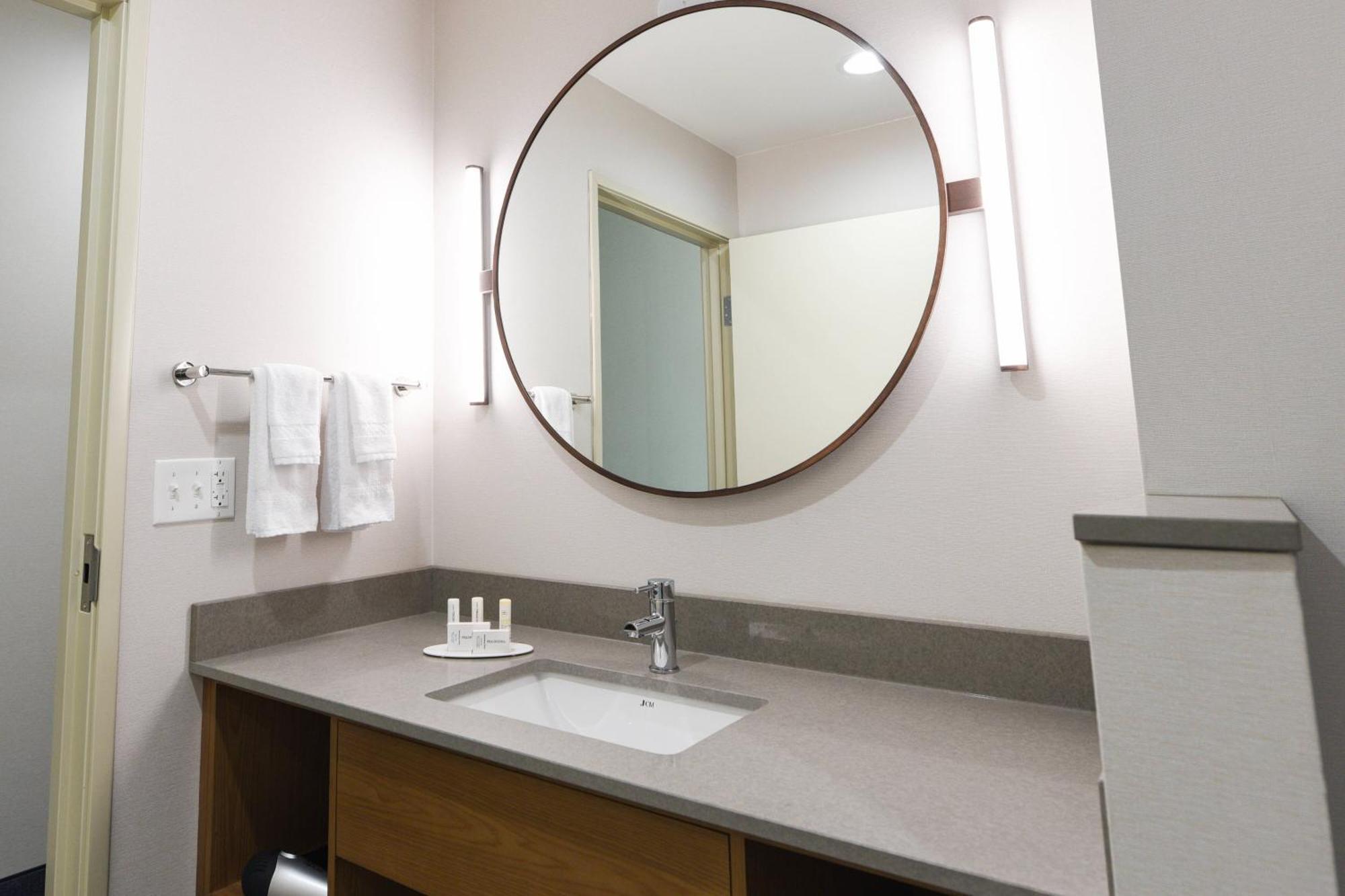 Fairfield Inn & Suites Ontario Rancho Cucamonga Zewnętrze zdjęcie