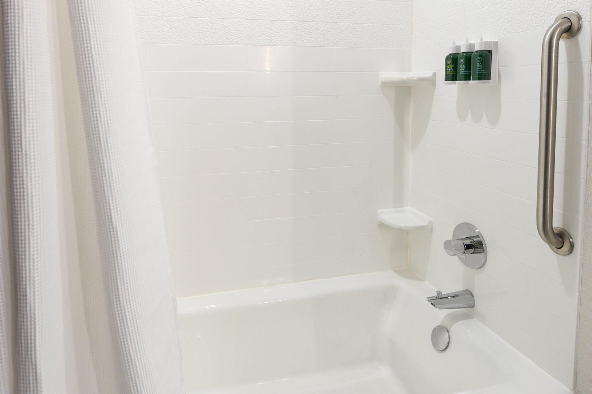 Fairfield Inn & Suites Ontario Rancho Cucamonga Zewnętrze zdjęcie