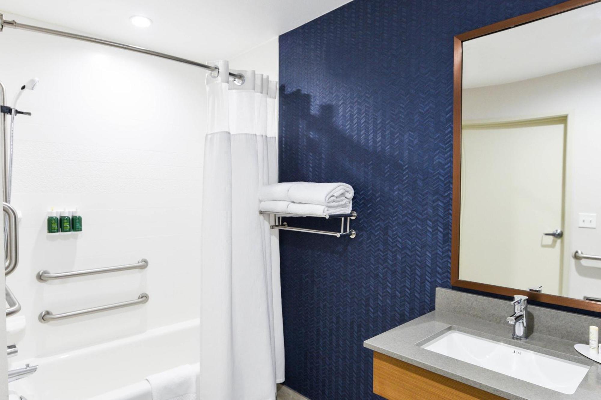 Fairfield Inn & Suites Ontario Rancho Cucamonga Zewnętrze zdjęcie