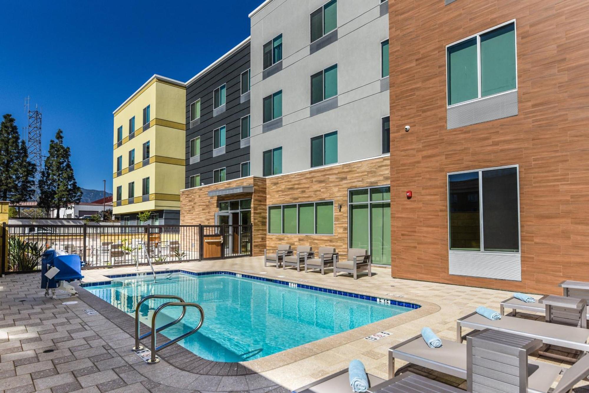 Fairfield Inn & Suites Ontario Rancho Cucamonga Zewnętrze zdjęcie