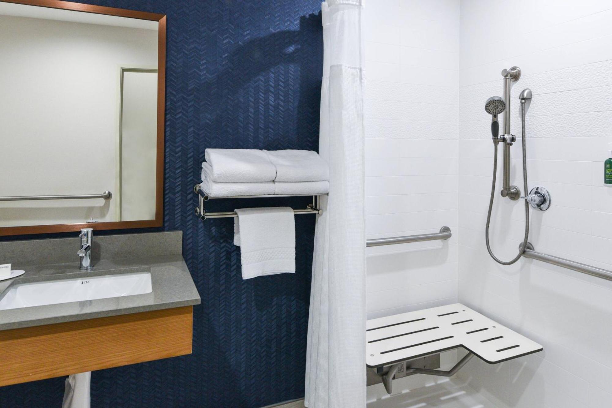 Fairfield Inn & Suites Ontario Rancho Cucamonga Zewnętrze zdjęcie