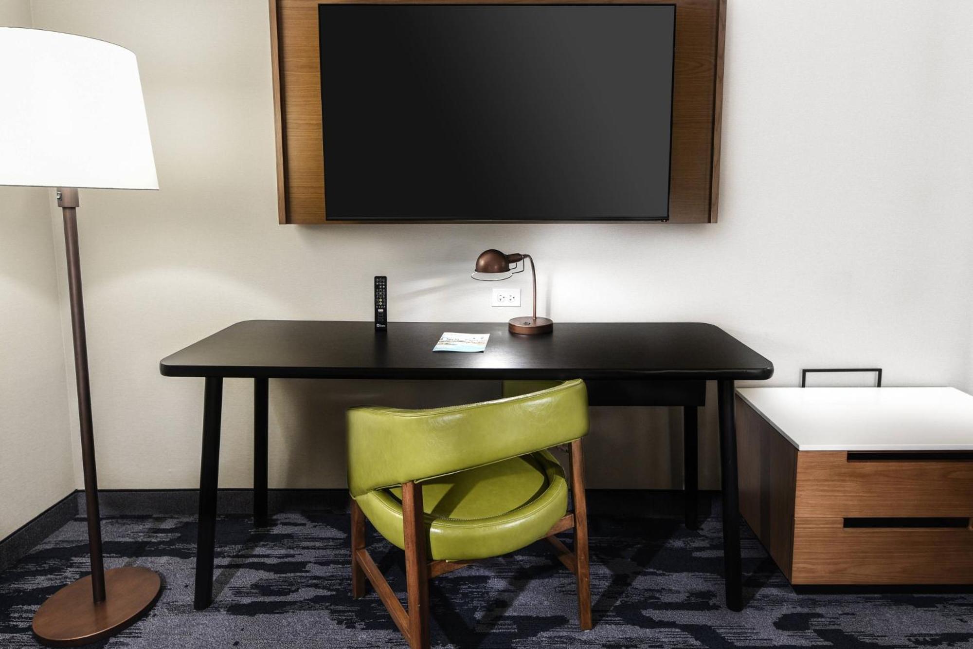 Fairfield Inn & Suites Ontario Rancho Cucamonga Zewnętrze zdjęcie